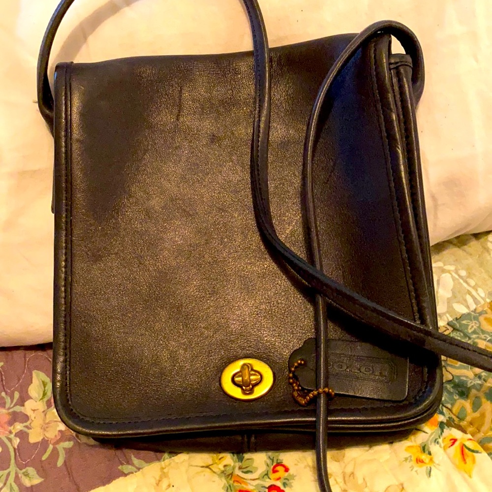EUC Black classic vintage Coach Bag